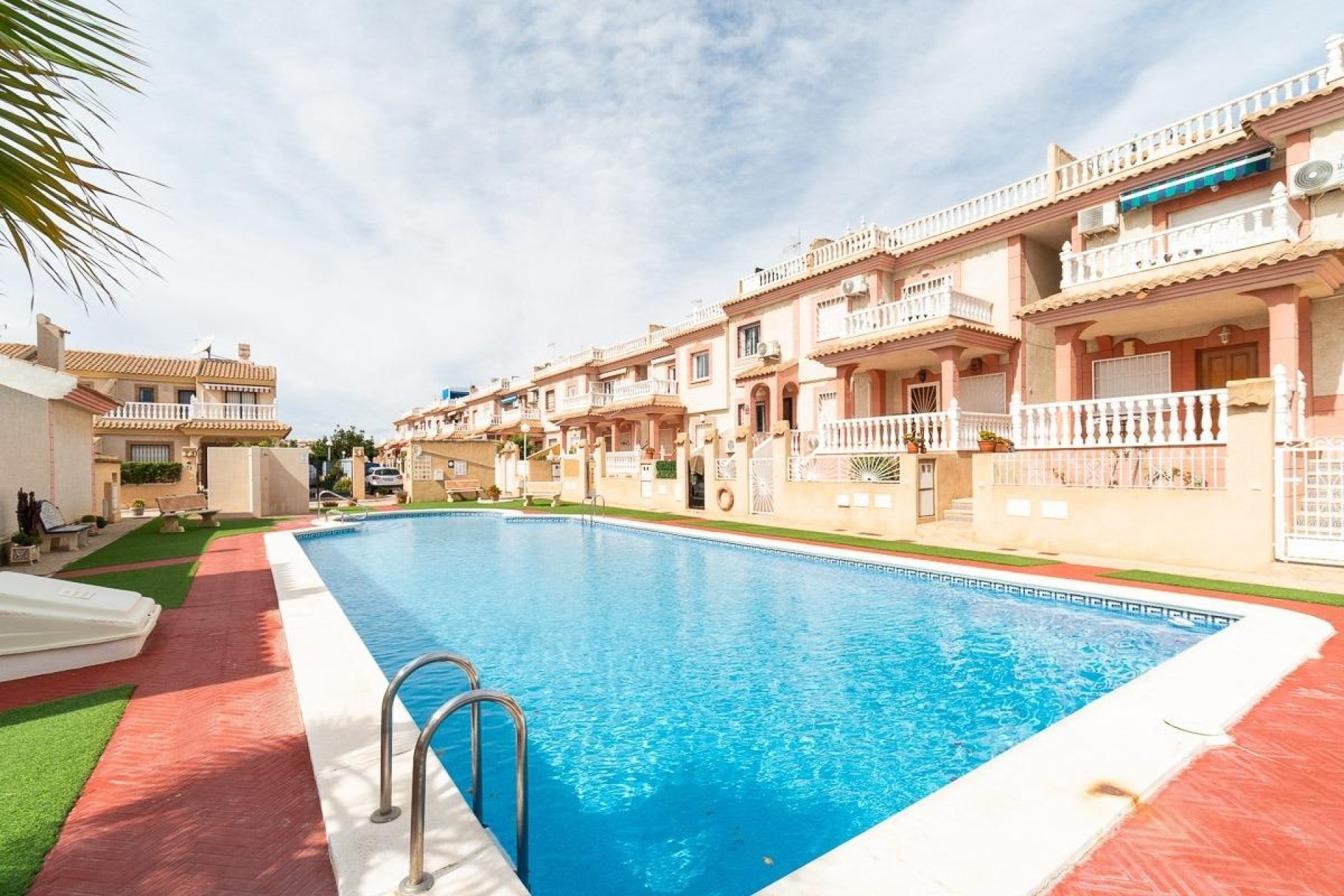 Revente - Villa mitoyenne -
Orihuela Costa - Punta Prima