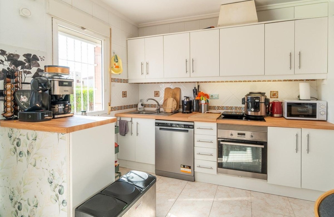 Revente - Villa mitoyenne -
Orihuela Costa - Punta Prima