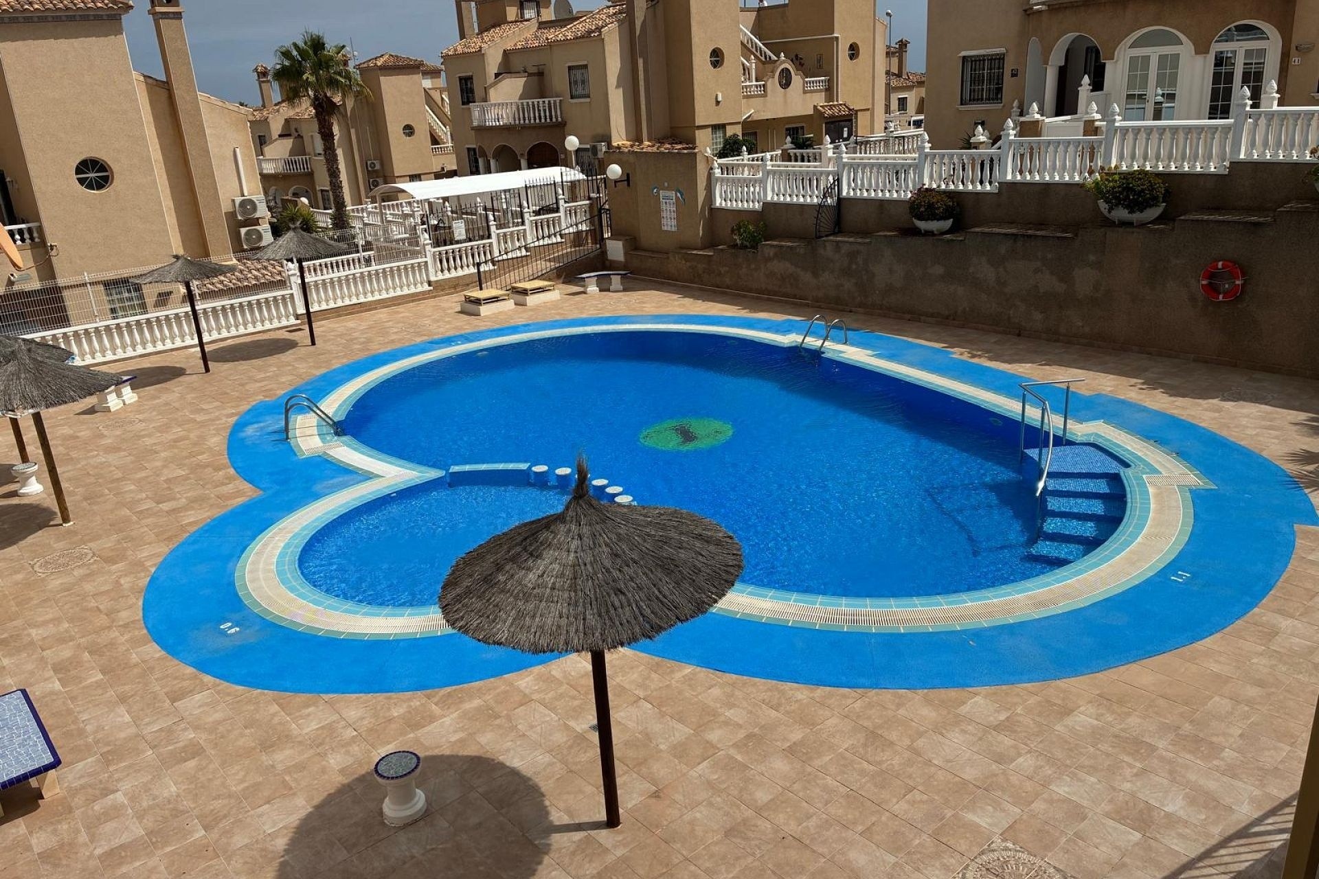 Revente - Villa mitoyenne -
Orihuela Costa