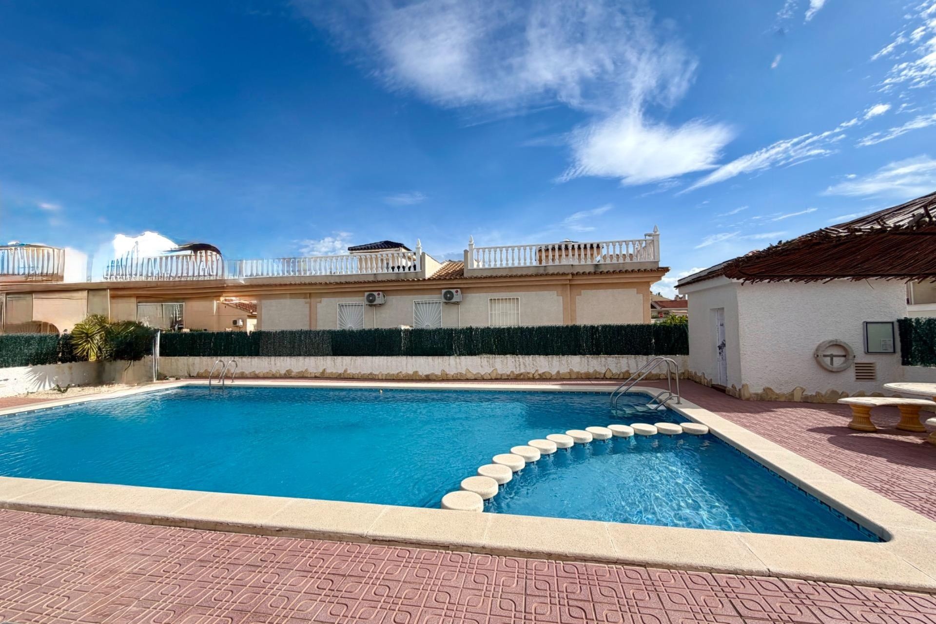 Revente - Villa mitoyenne -
Rojales - Pueblo