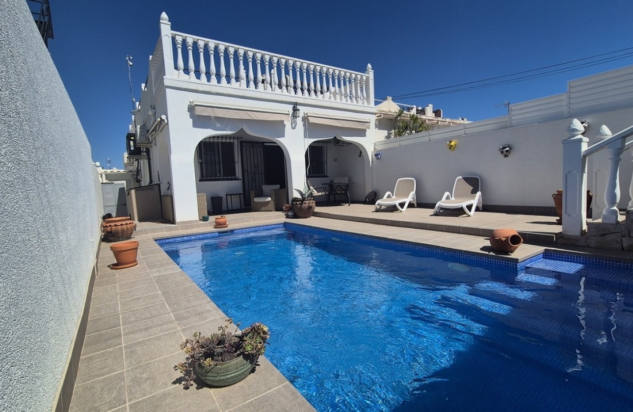 Revente - Villa mitoyenne -
San Miguel de Salinas - Inland