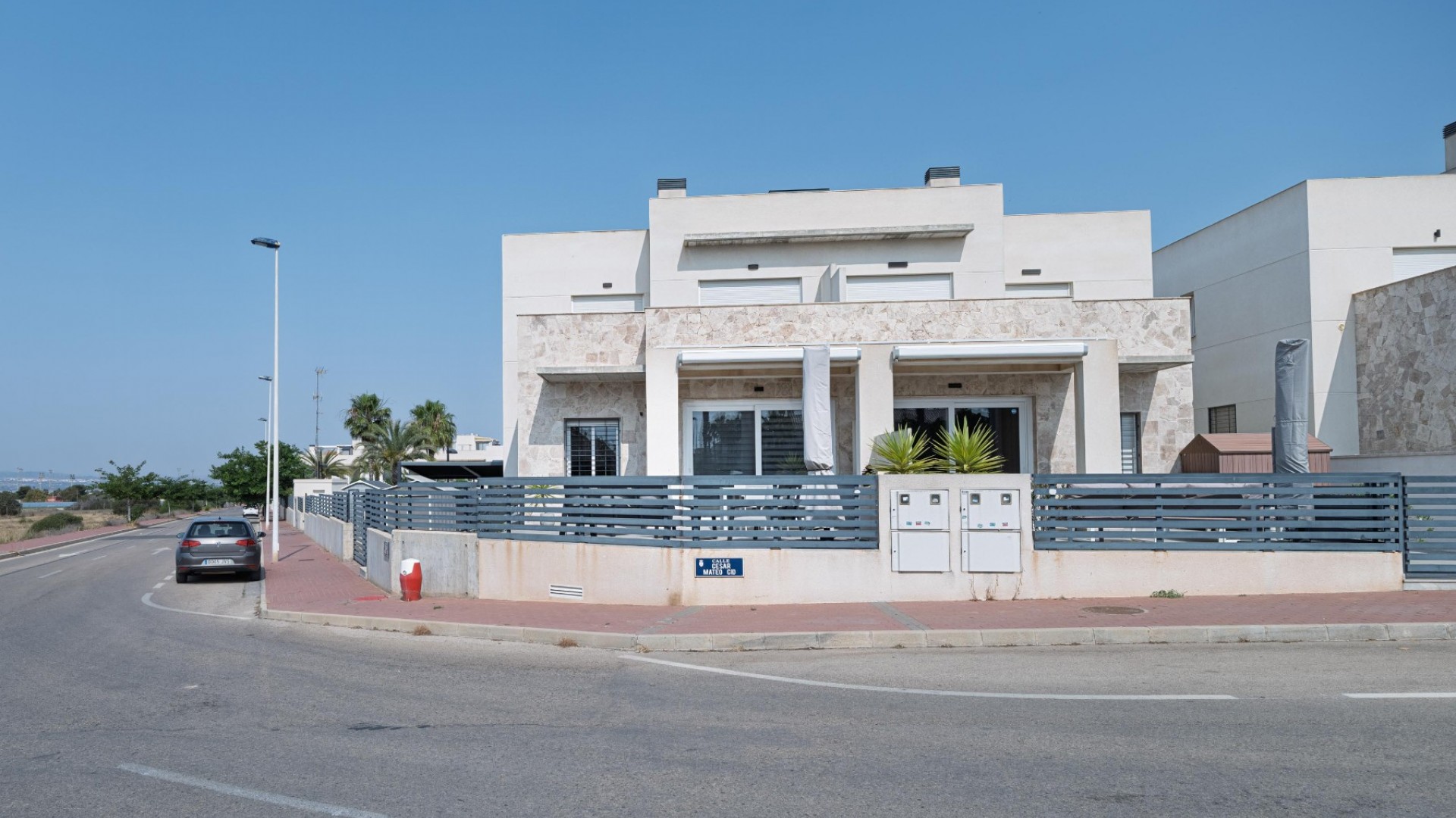 Revente - Villa mitoyenne -
Torrevieja - Aguas Nuevas