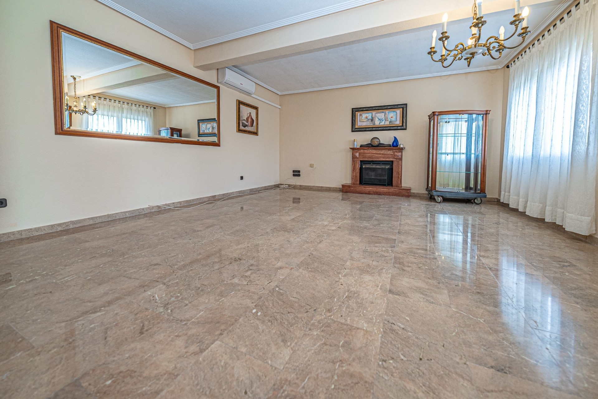 Revente - Villa mitoyenne -
Torrevieja - El chaparral