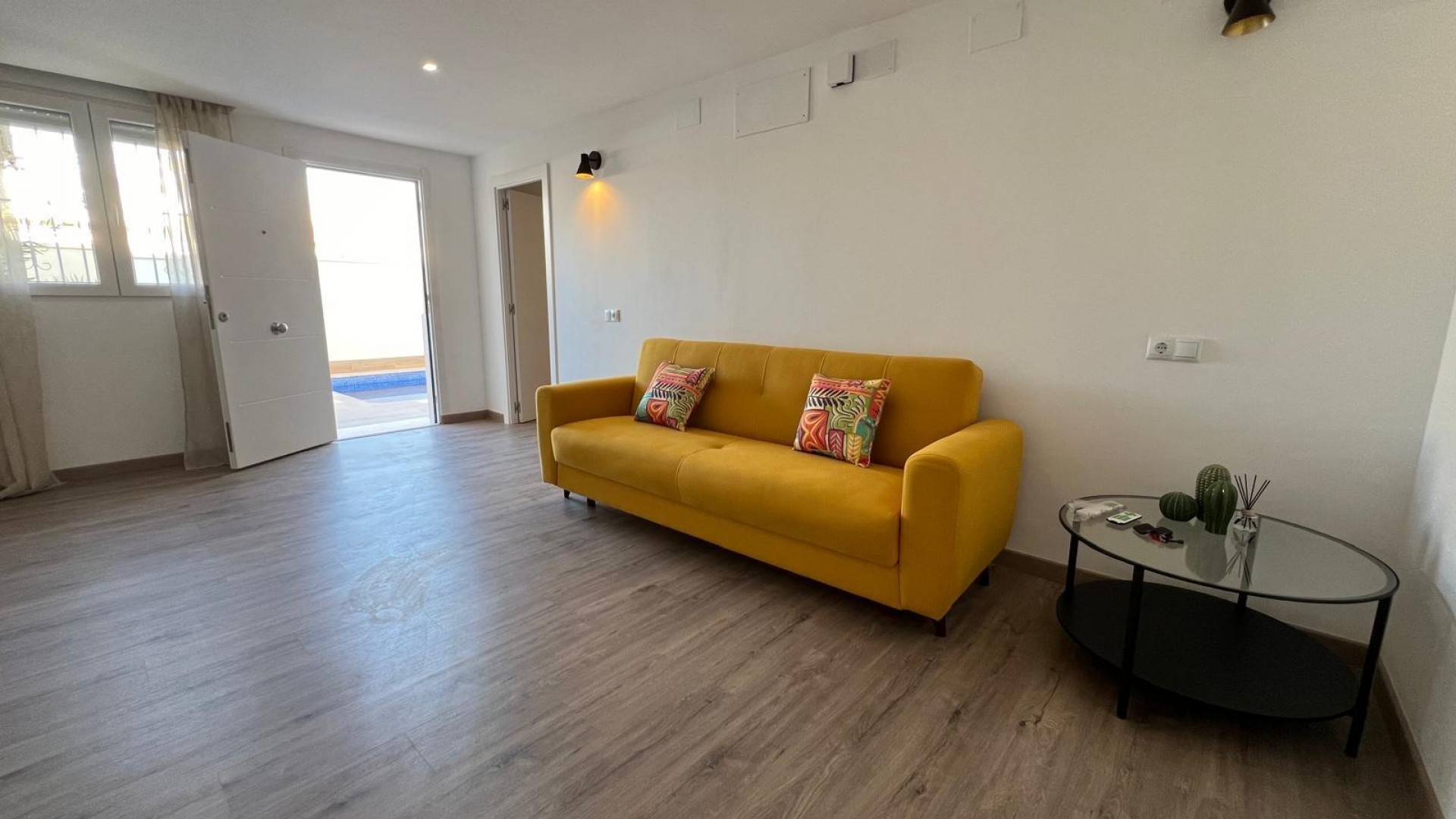 Revente - Villa mitoyenne -
Torrevieja - Torreblanca