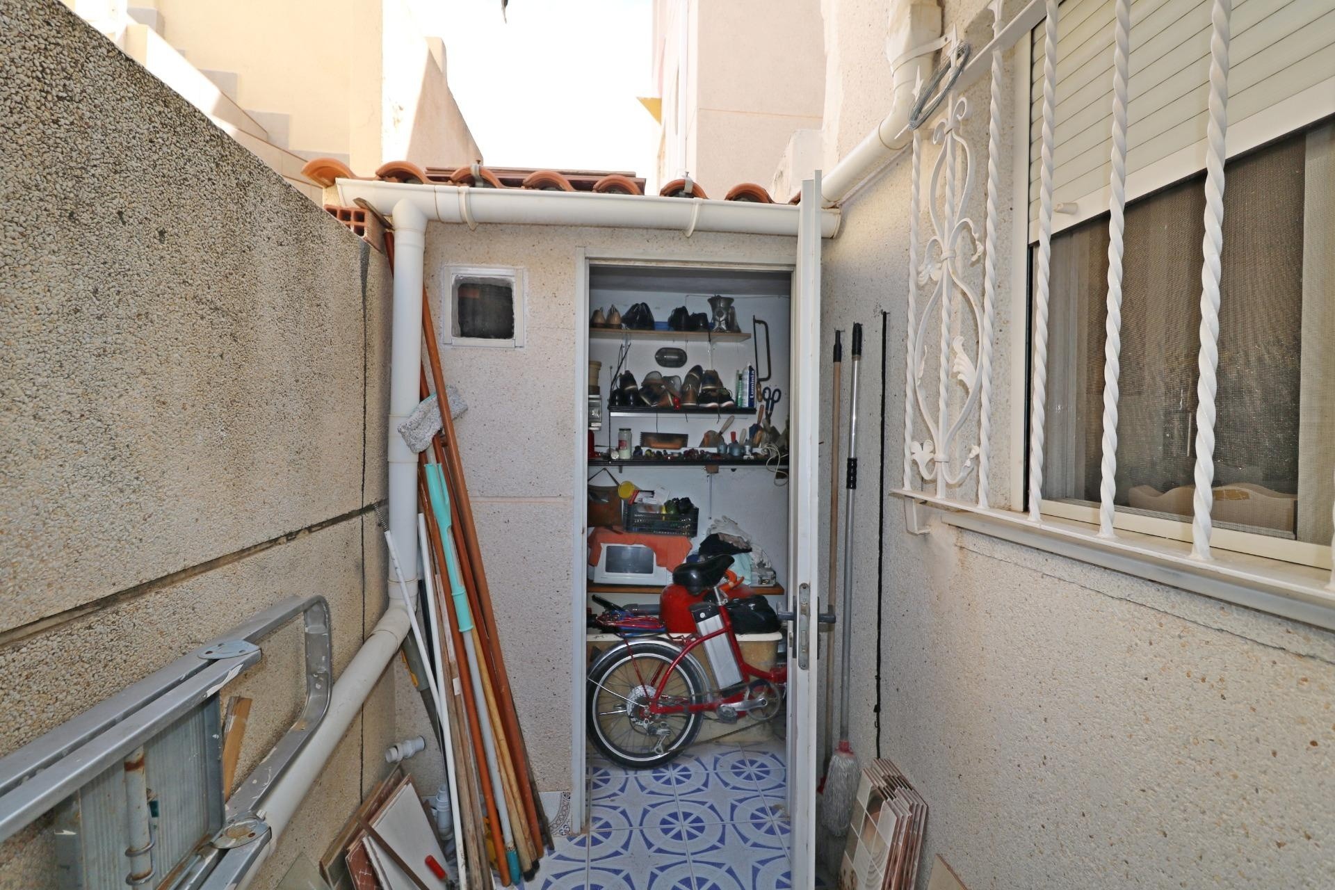Revente - Villa mitoyenne -
Torrevieja - Torretas