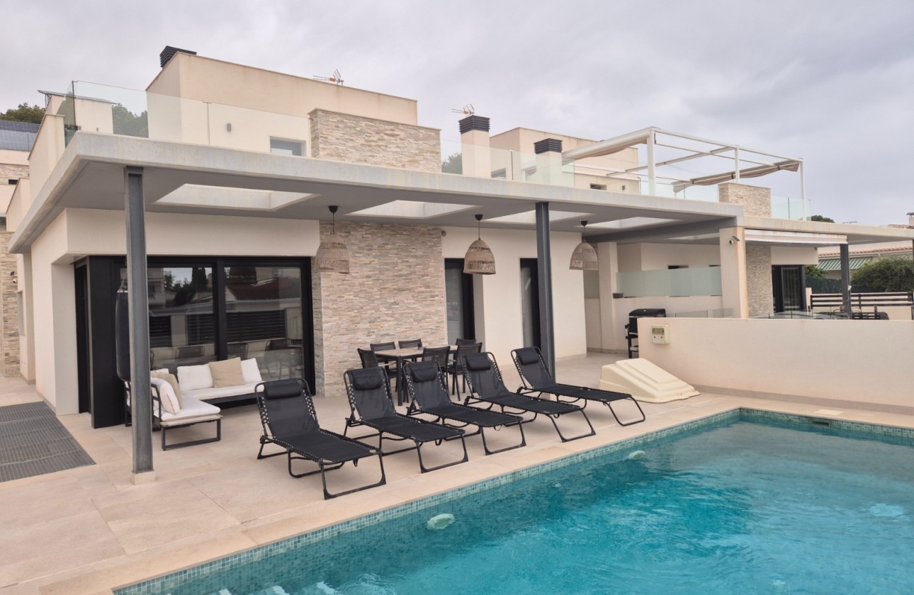 Revente - Villa -
Torrevieja - Los Balcones