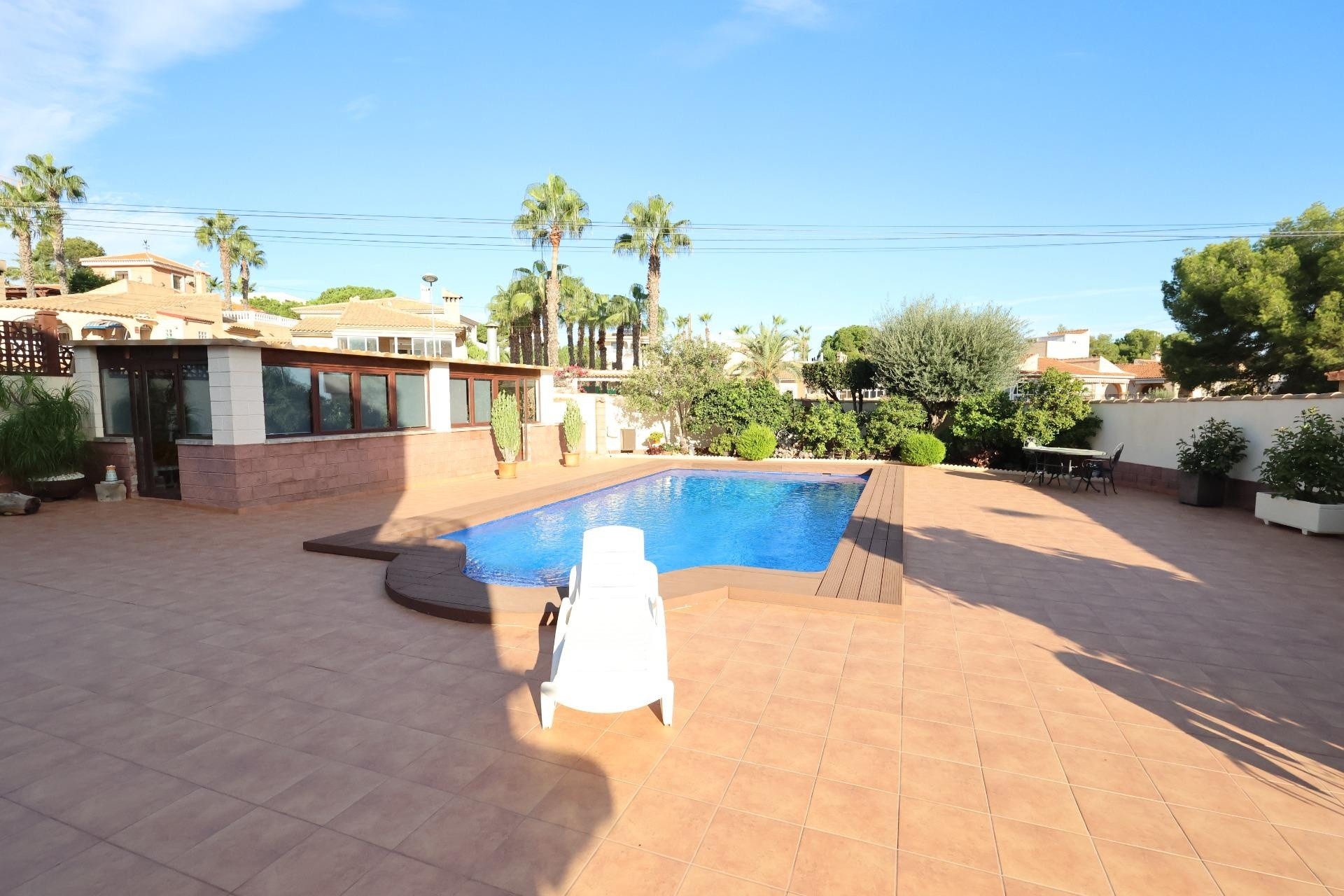Revente - Villa -
Torrevieja - Los Balcones