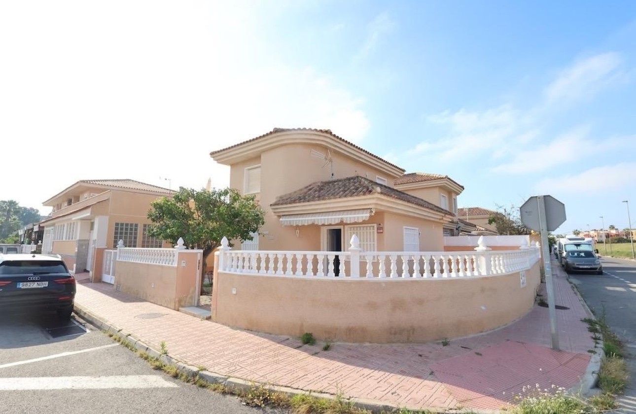 Revente - Villa -
Torrevieja - Los Balcones