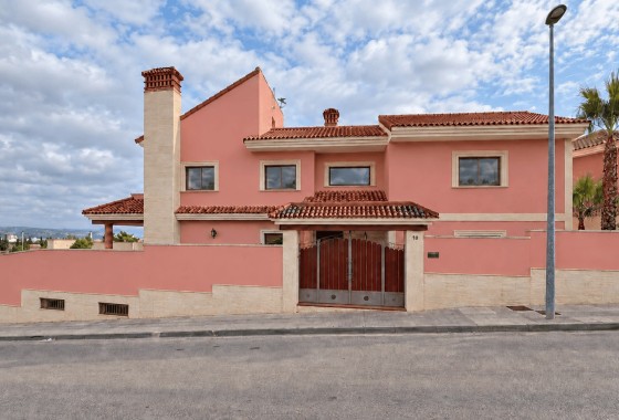 Rijhuis - Herverkoop - San Miguel de Salinas -
                San Miguel de Salinas