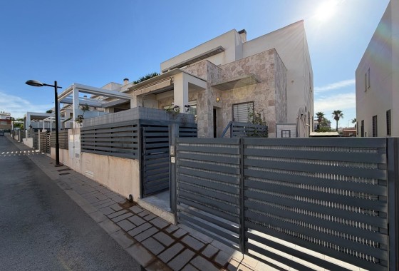 Rijhuis - Herverkoop - Torrevieja - Aguas Nuevas