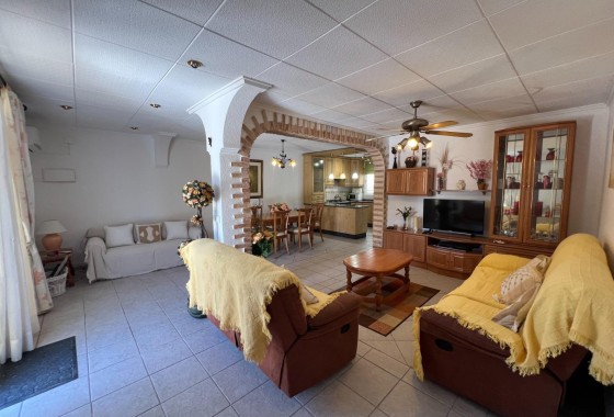 Rijhuis - Herverkoop - Torrevieja -
                San Luis