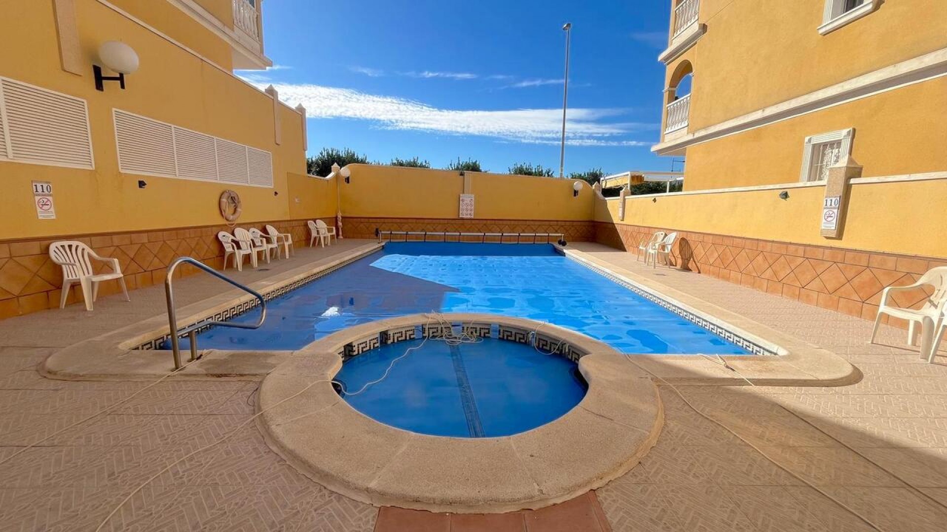 Sale - Apartment Flat -
Algorfa