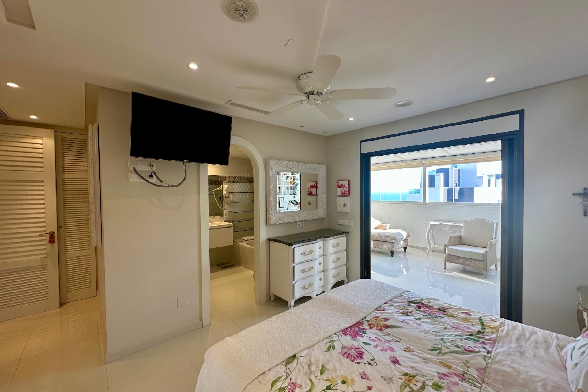 Sale - Apartment Flat -
Guardamar del Segura - Marjal Beach