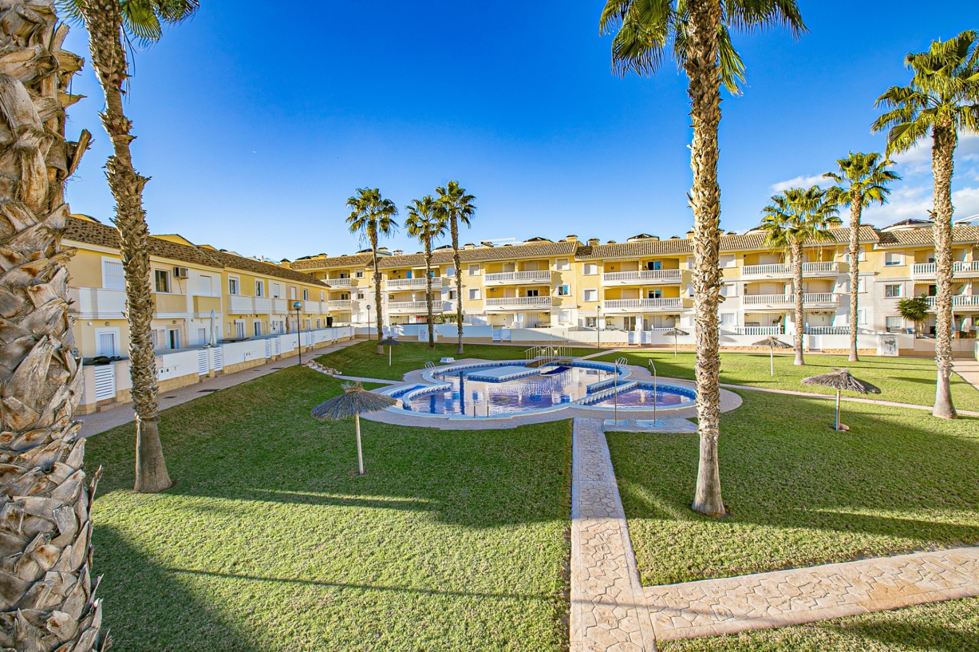 Sale - Apartment Flat -
Lomas de Cabo Roig