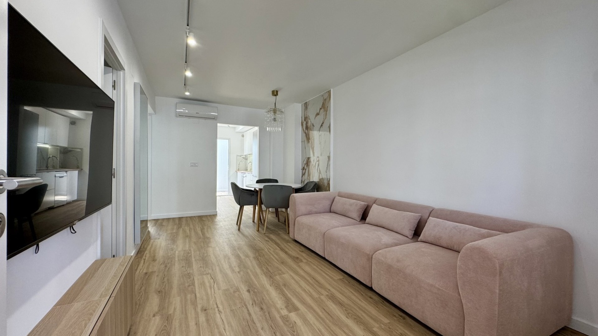 Sale - Apartment Flat -
Los Altos