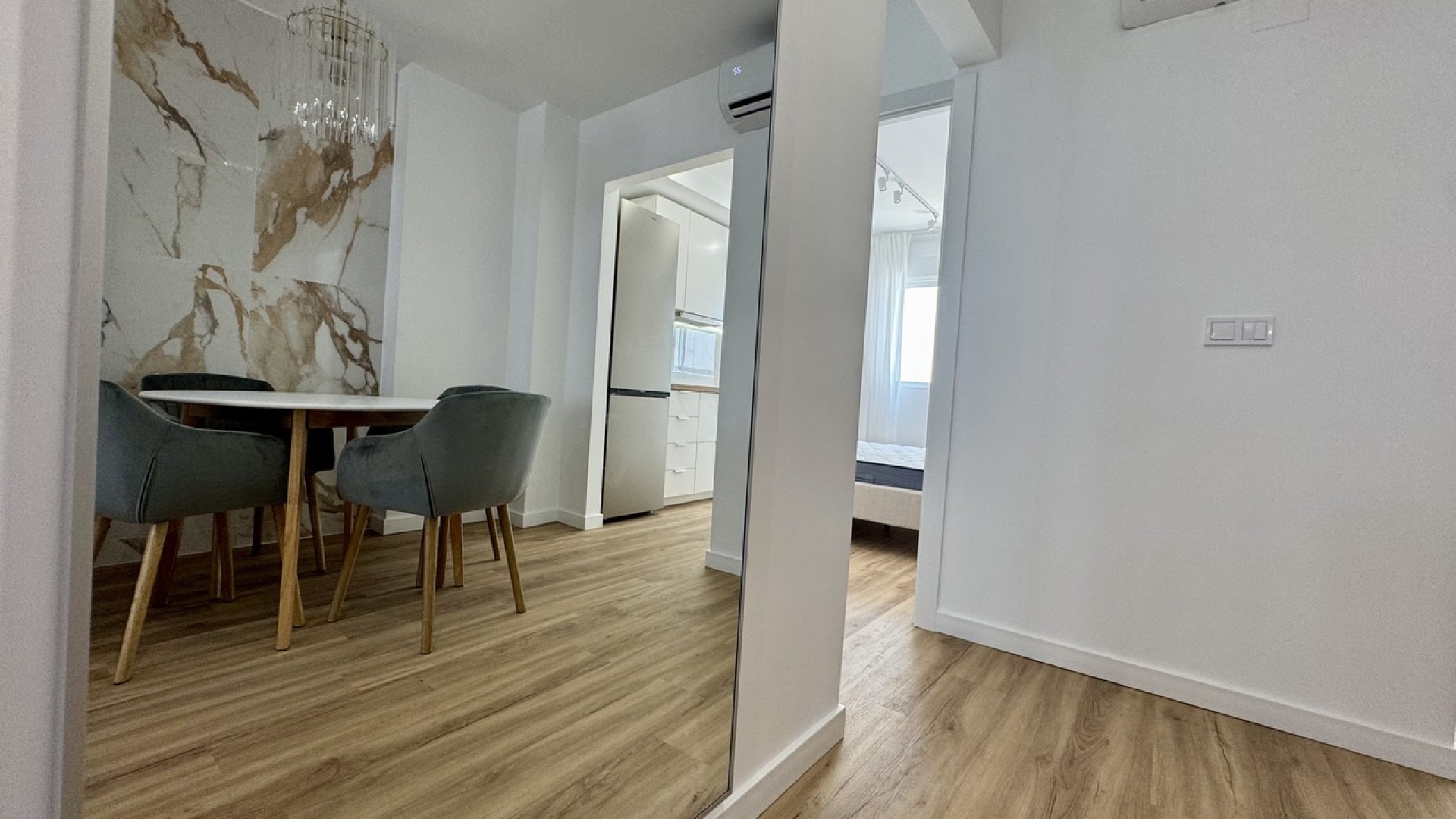 Sale - Apartment Flat -
Los Altos