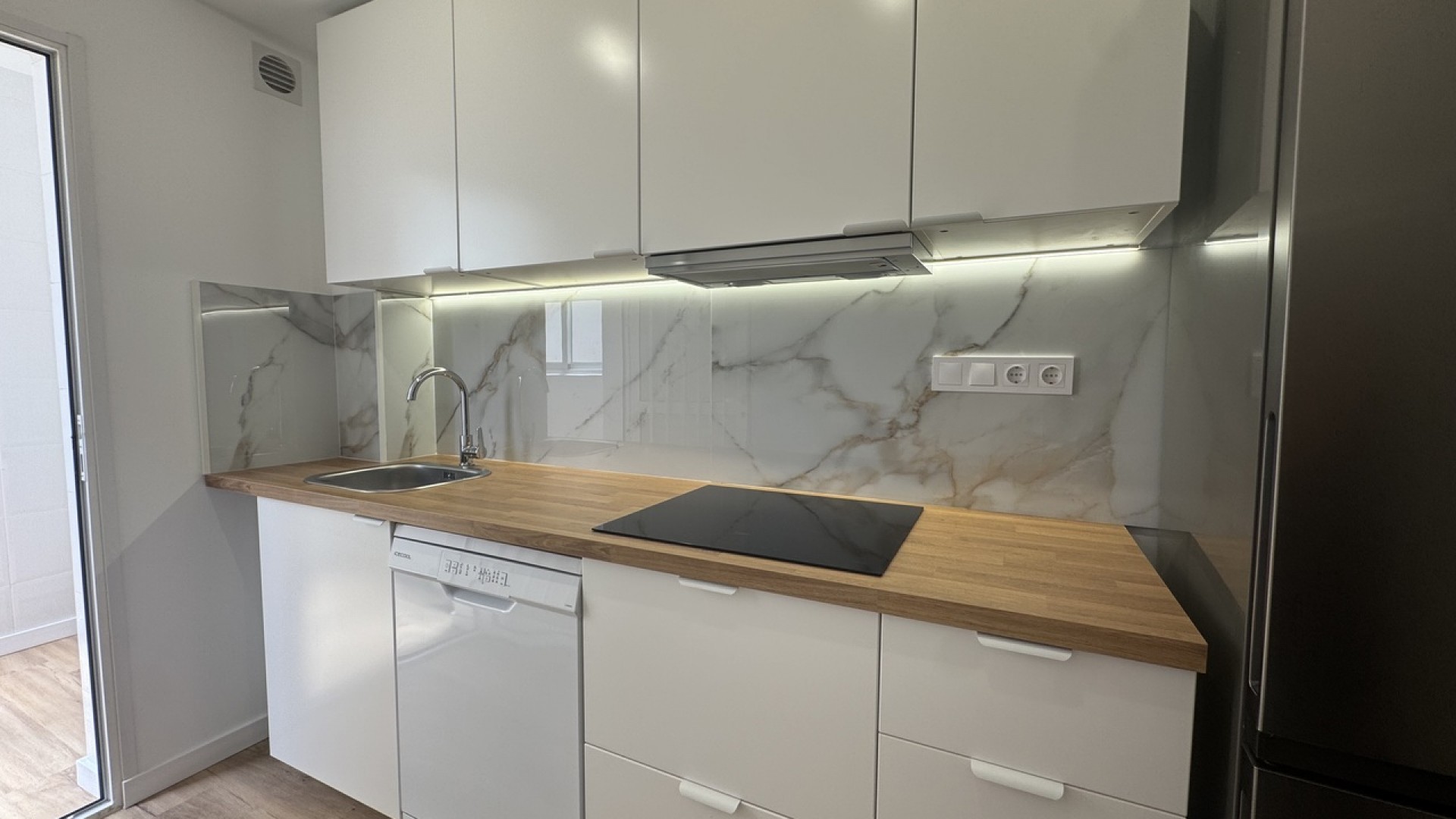 Sale - Apartment Flat -
Los Altos