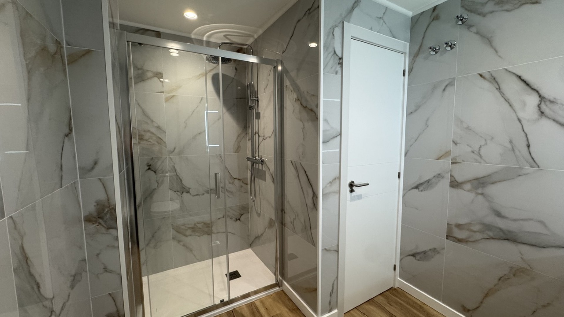 Sale - Apartment Flat -
Los Altos