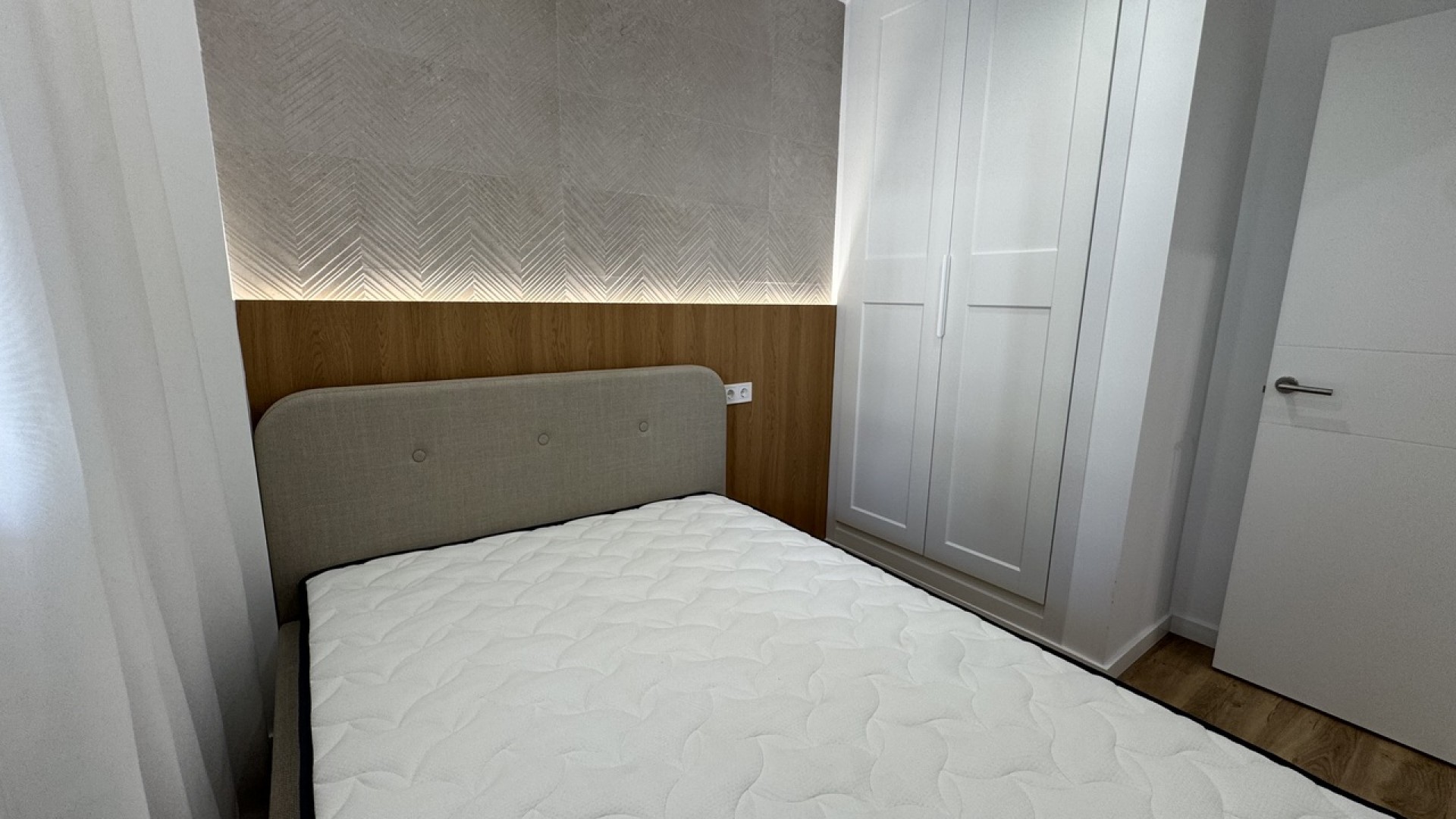 Sale - Apartment Flat -
Los Altos