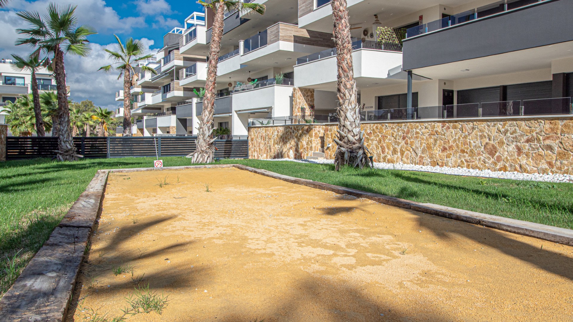Sale - Apartment Flat -
Los Altos