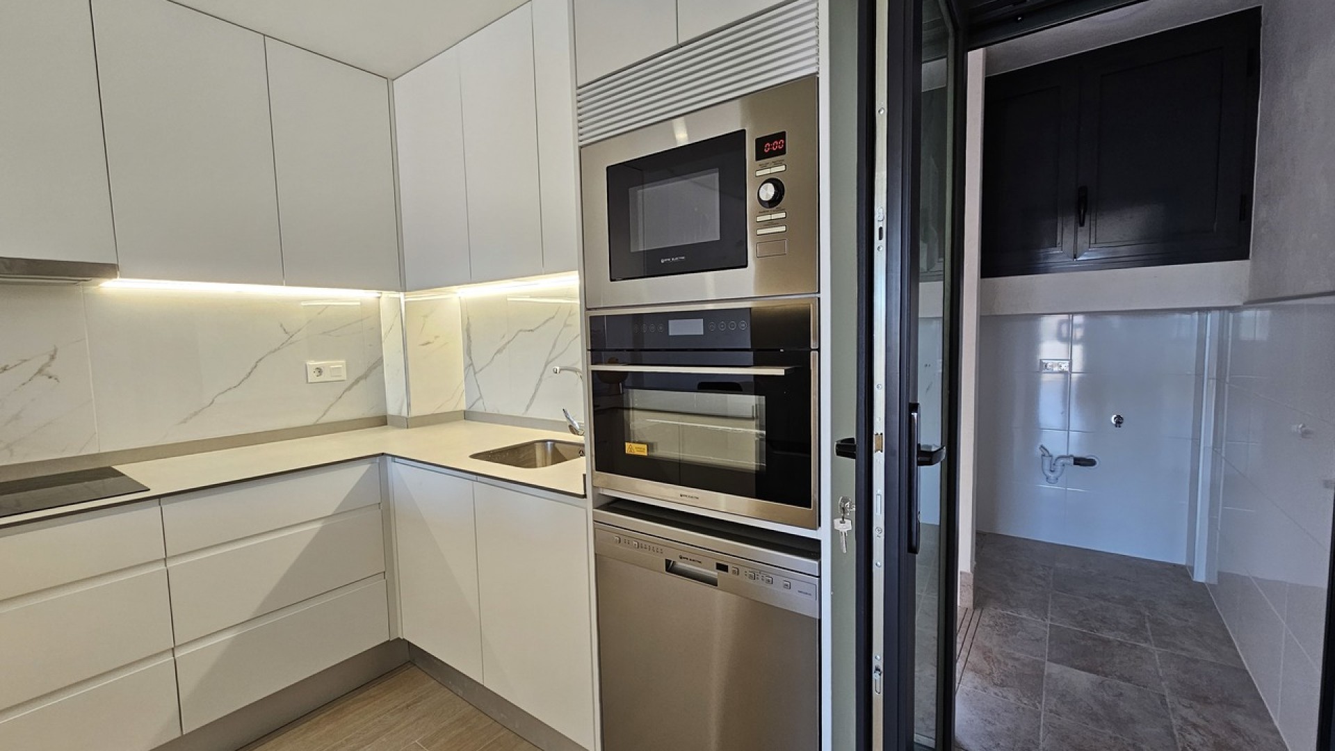 Sale - Apartment Flat -
Los Altos