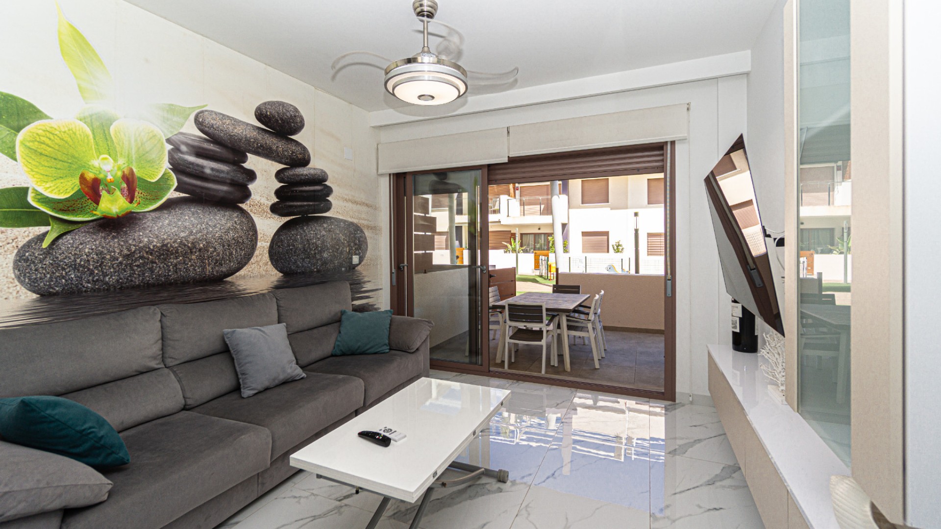 Sale - Apartment Flat -
Mil Palmeras - Beach