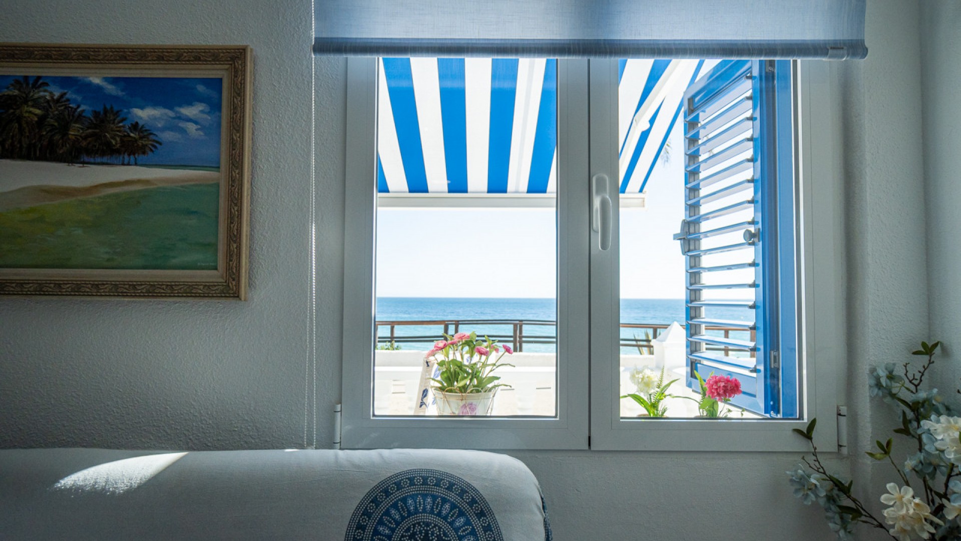 Sale - Apartment Flat -
Mil Palmeras - Beach