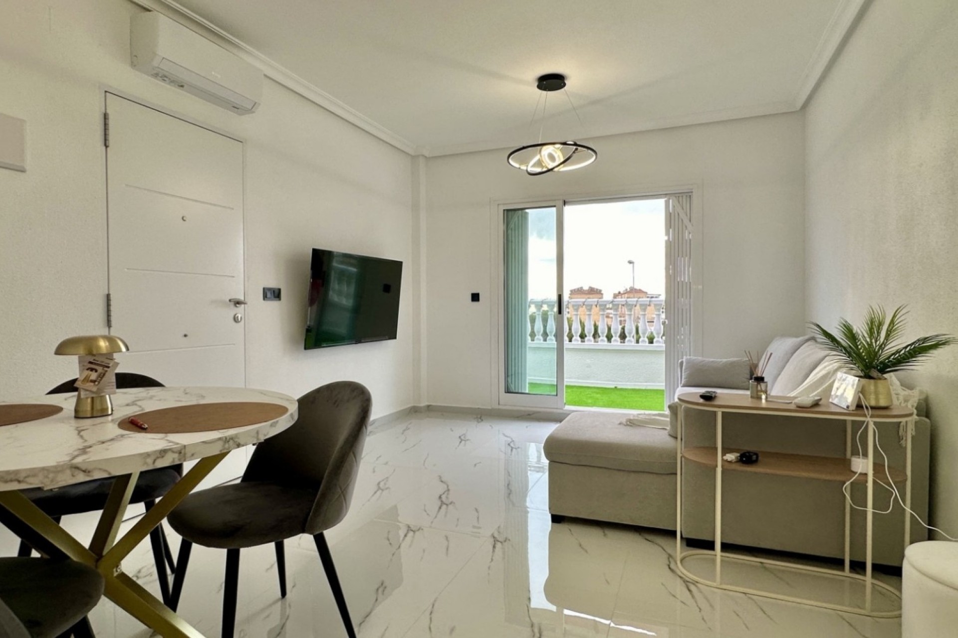 Sale - Apartment Flat -
Orihuela Costa - Playa Flamenca