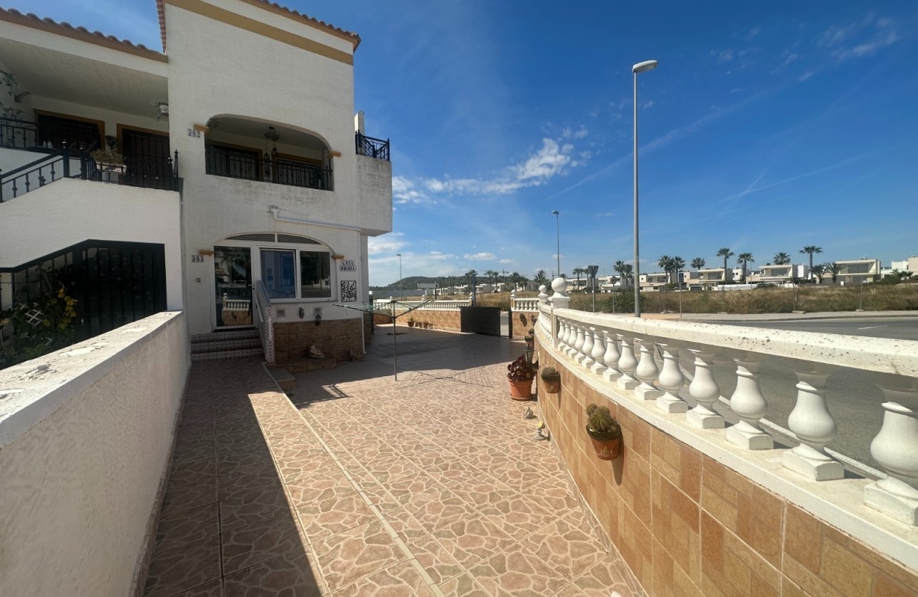 Sale - Apartment Flat -
Orihuela - Entre Naranjos - Vistabella