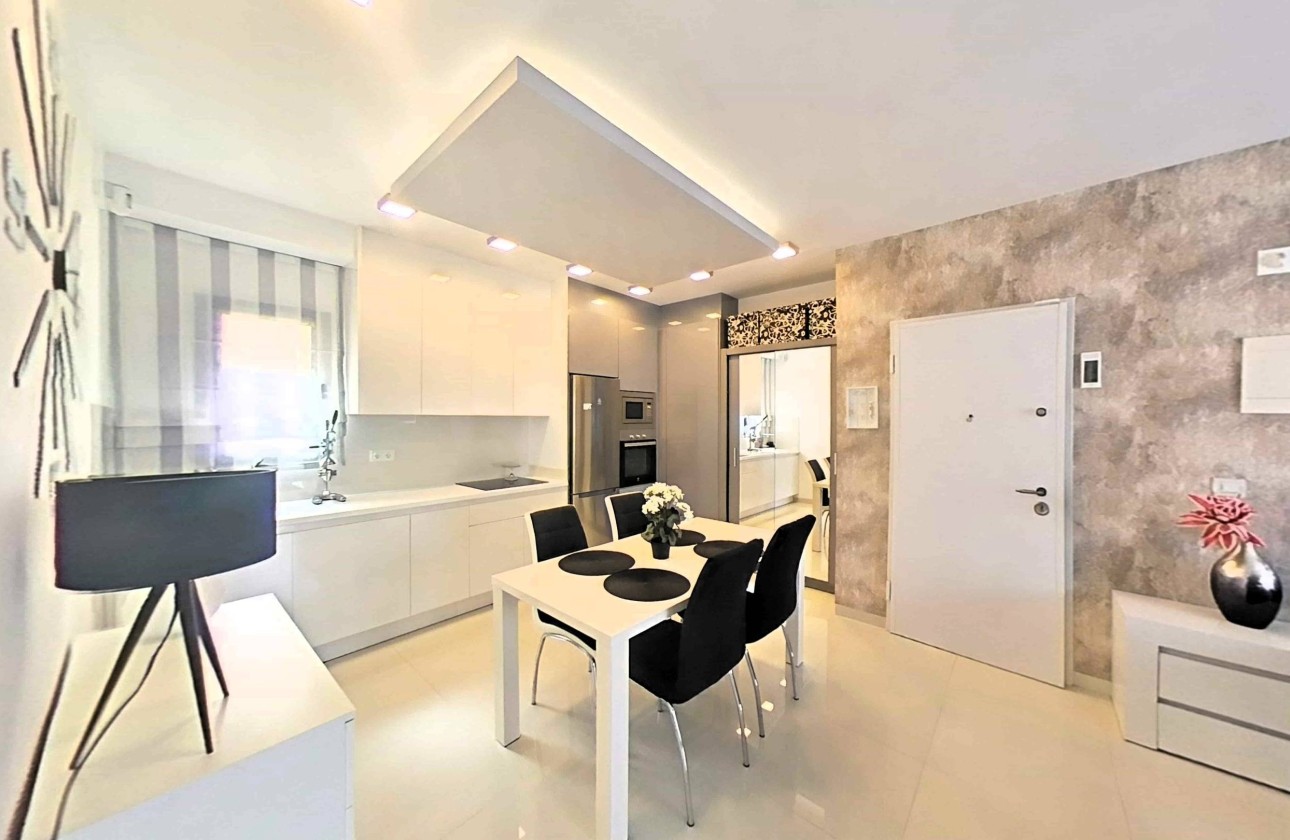 Sale - Apartment Flat -
Pilar de la Horadada - La Torre de la Horadada
