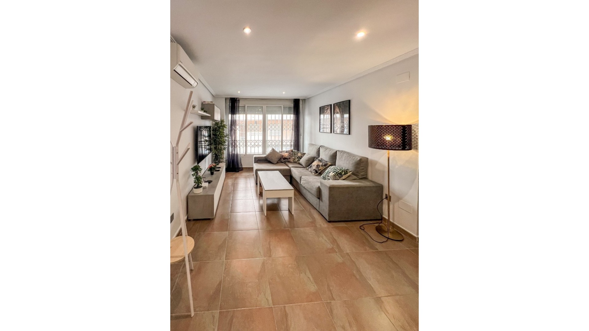 Sale - Apartment Flat -
Playa del Cura - Torrevieja