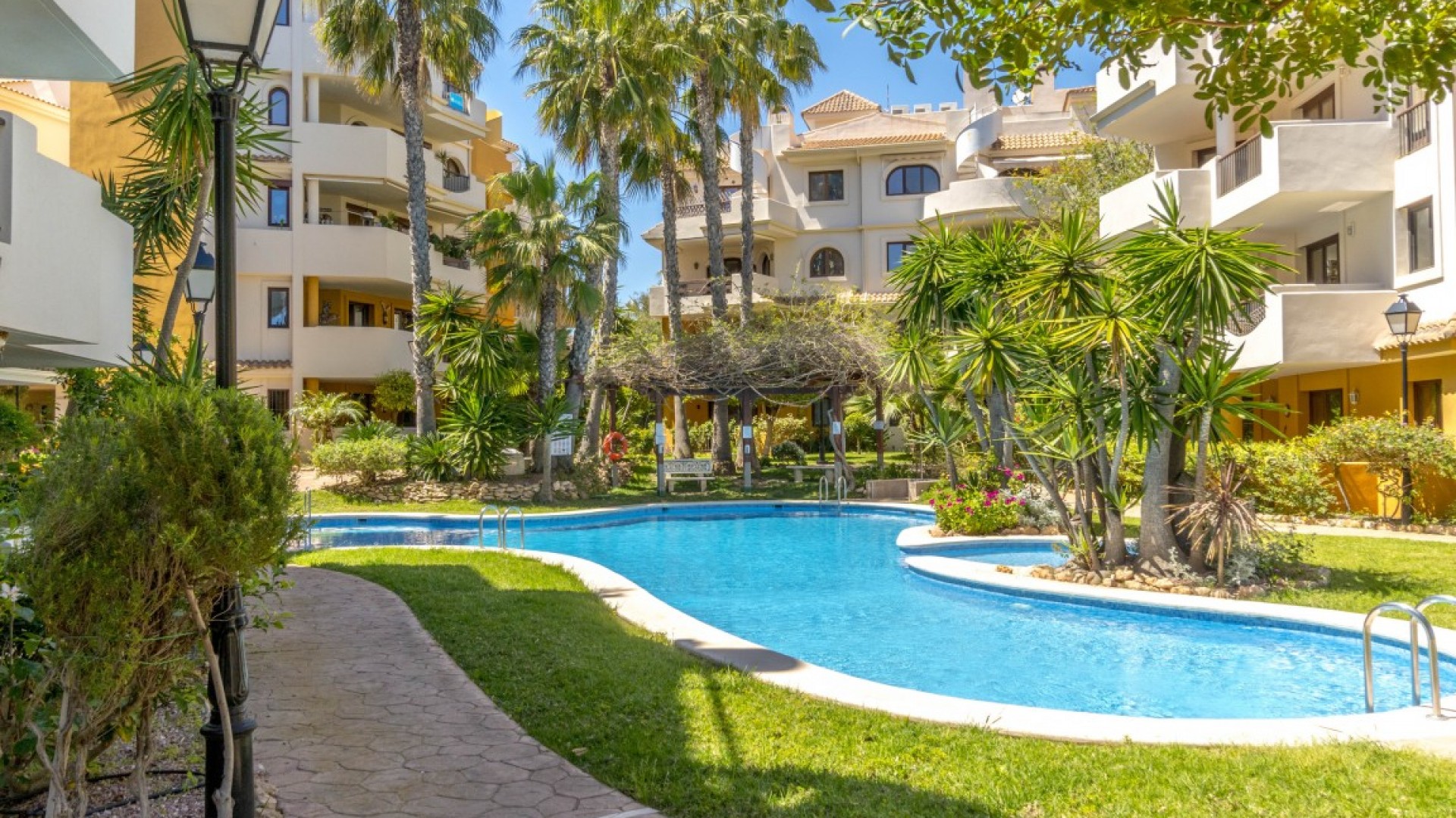 Sale - Apartment Flat -
Punta Prima