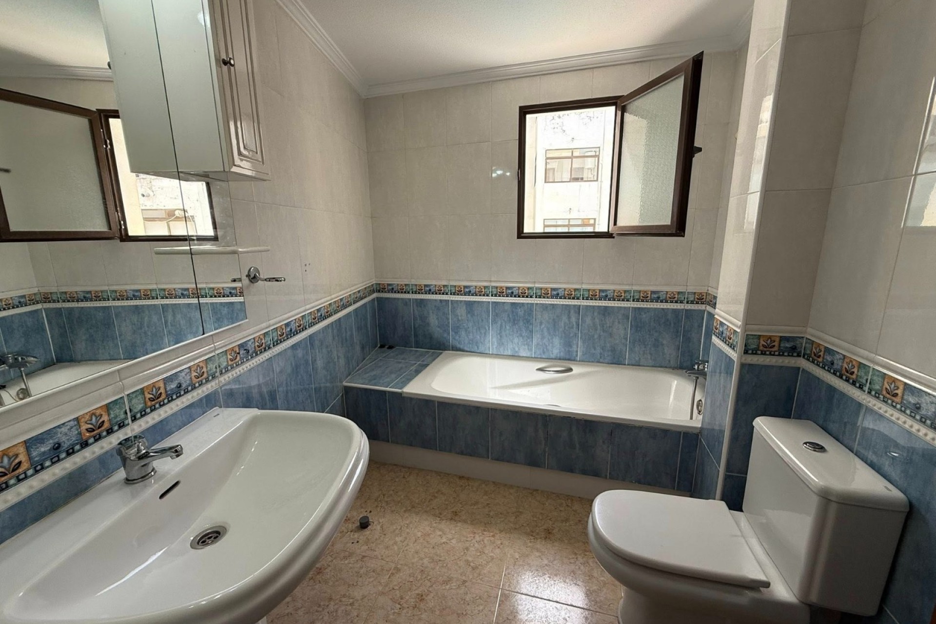 Sale - Apartment Flat -
San Miguel de Salinas - Inland