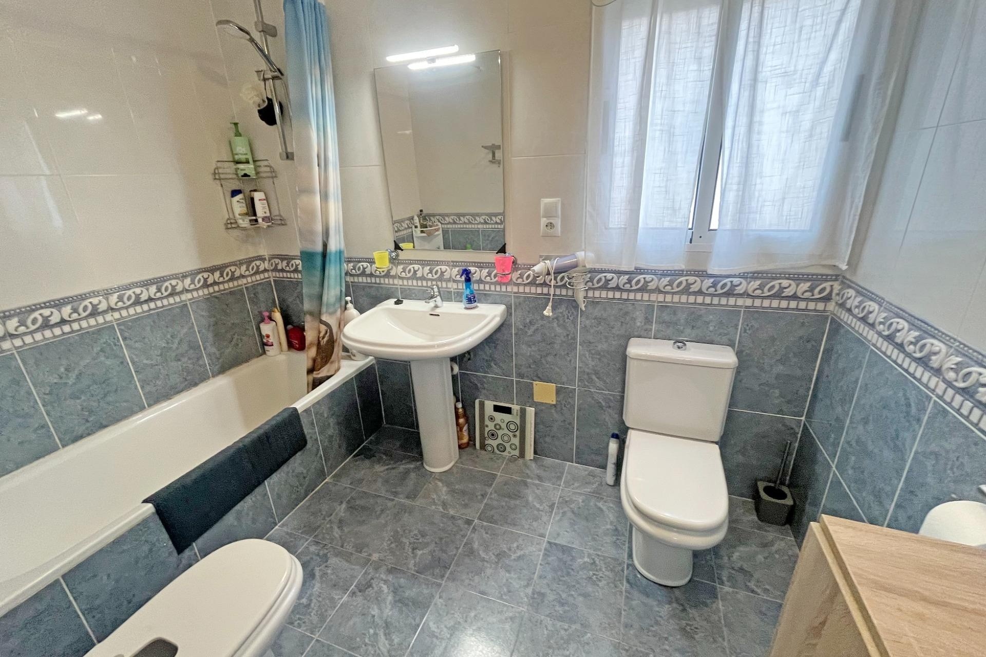 Sale - Apartment Flat -
San Miguel de Salinas - Las filipinas