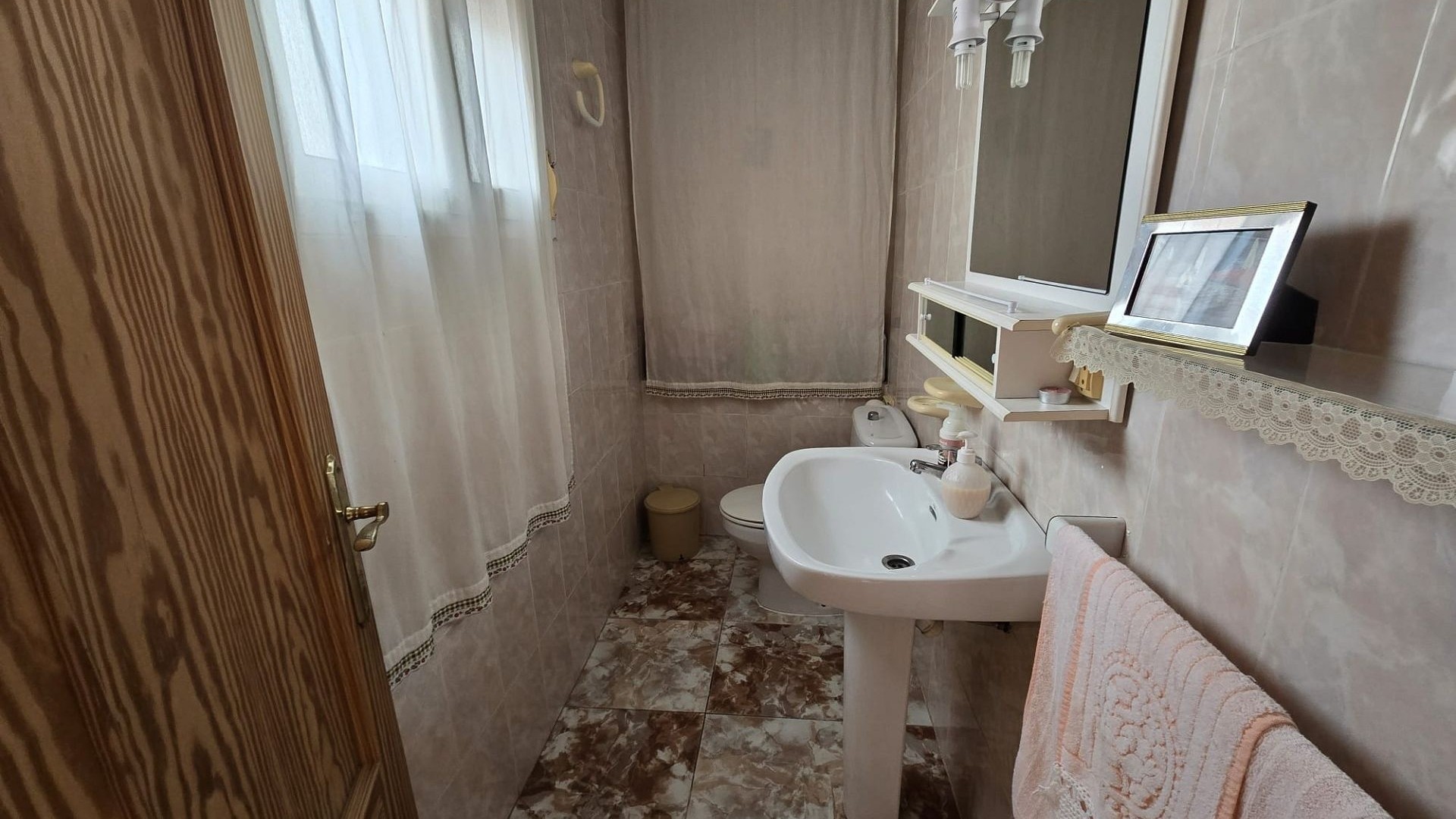 Sale - Apartment Flat -
SAX