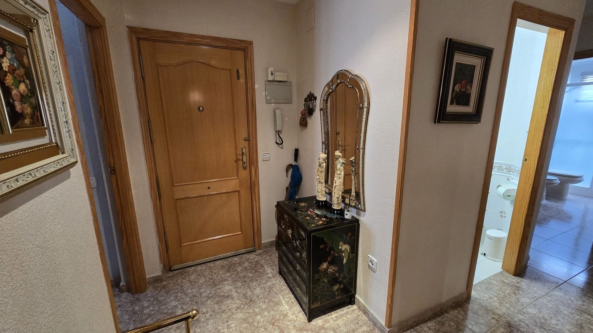 Sale - Apartment Flat -
SAX
