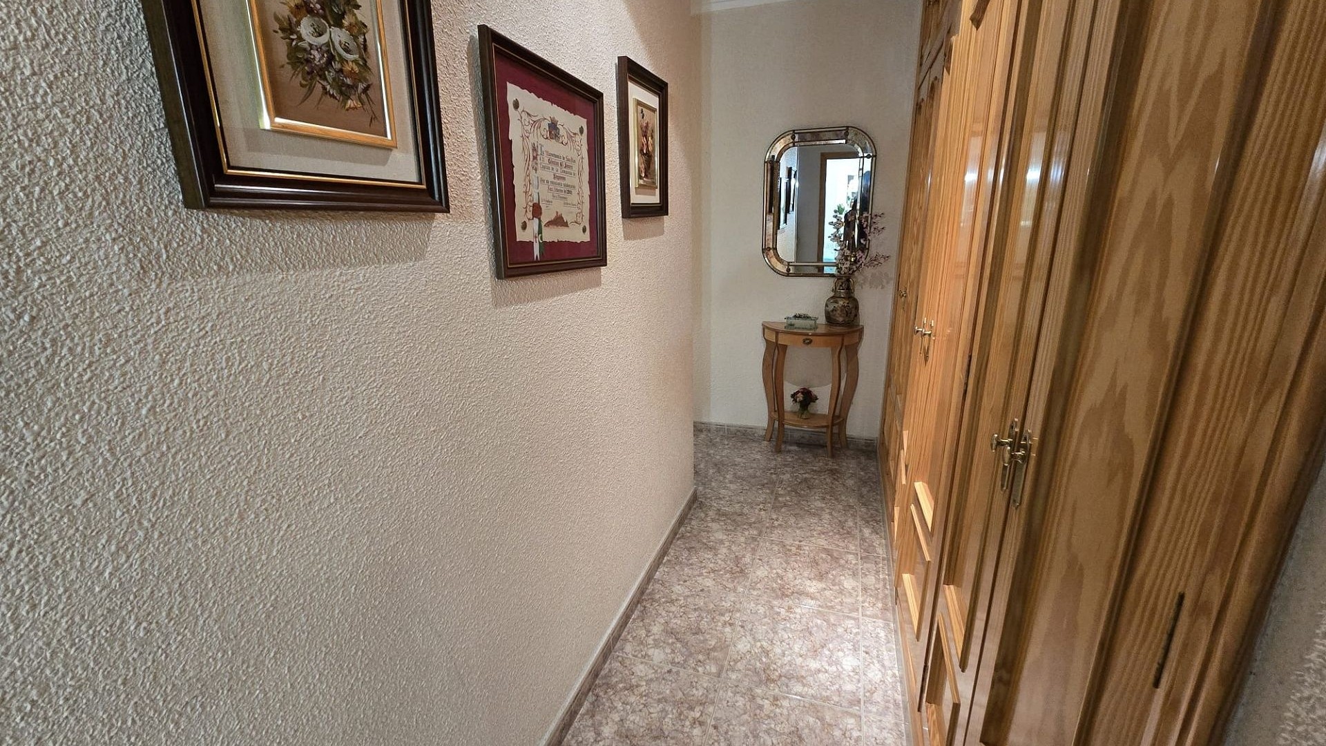 Sale - Apartment Flat -
SAX