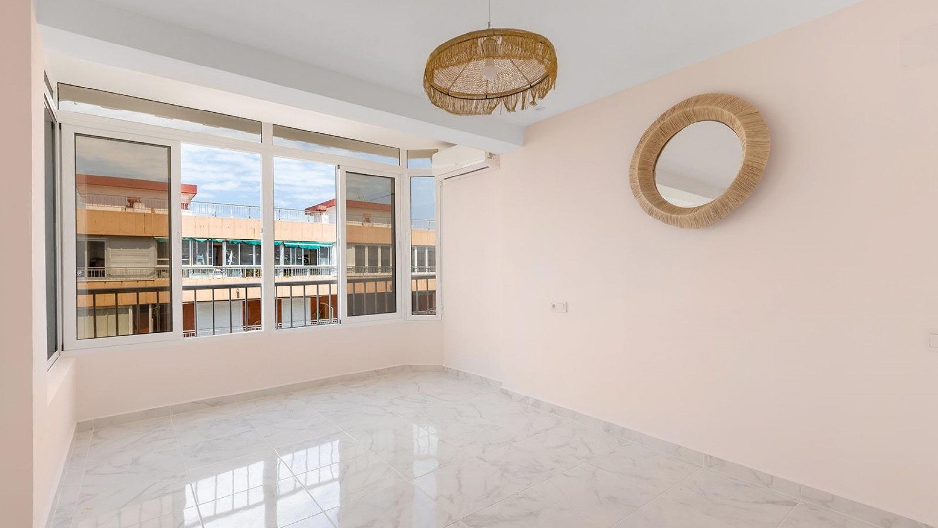 Sale - Apartment Flat -
Torrevieja - Acequion