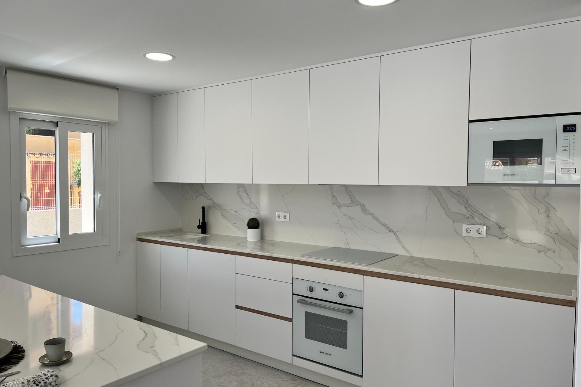 Sale - Apartment Flat -
Torrevieja - Aguas Nuevas