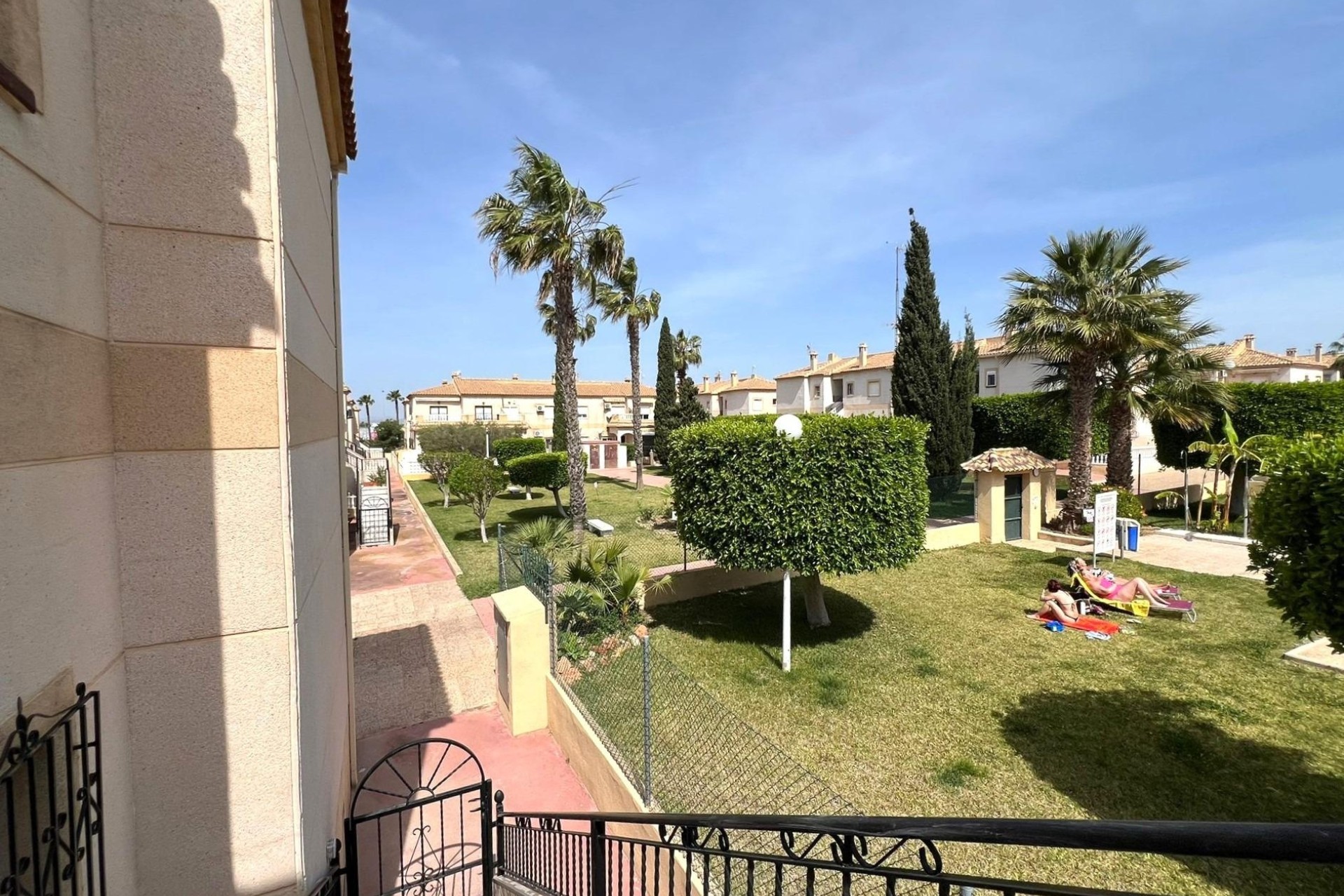 Sale - Apartment Flat -
Torrevieja - Aguas Nuevas
