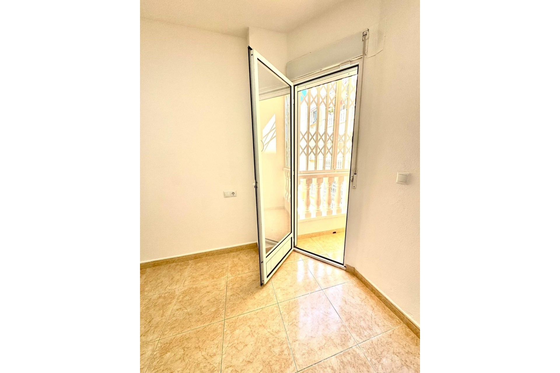 Sale - Apartment Flat -
Torrevieja - Center