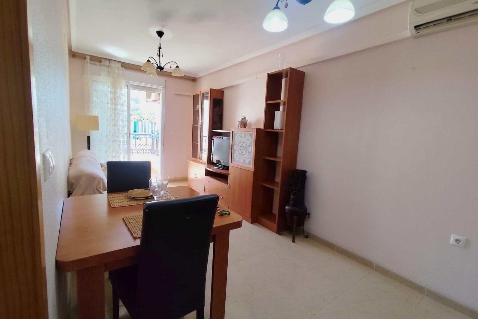 Sale - Apartment / Flat -
Torrevieja - Center