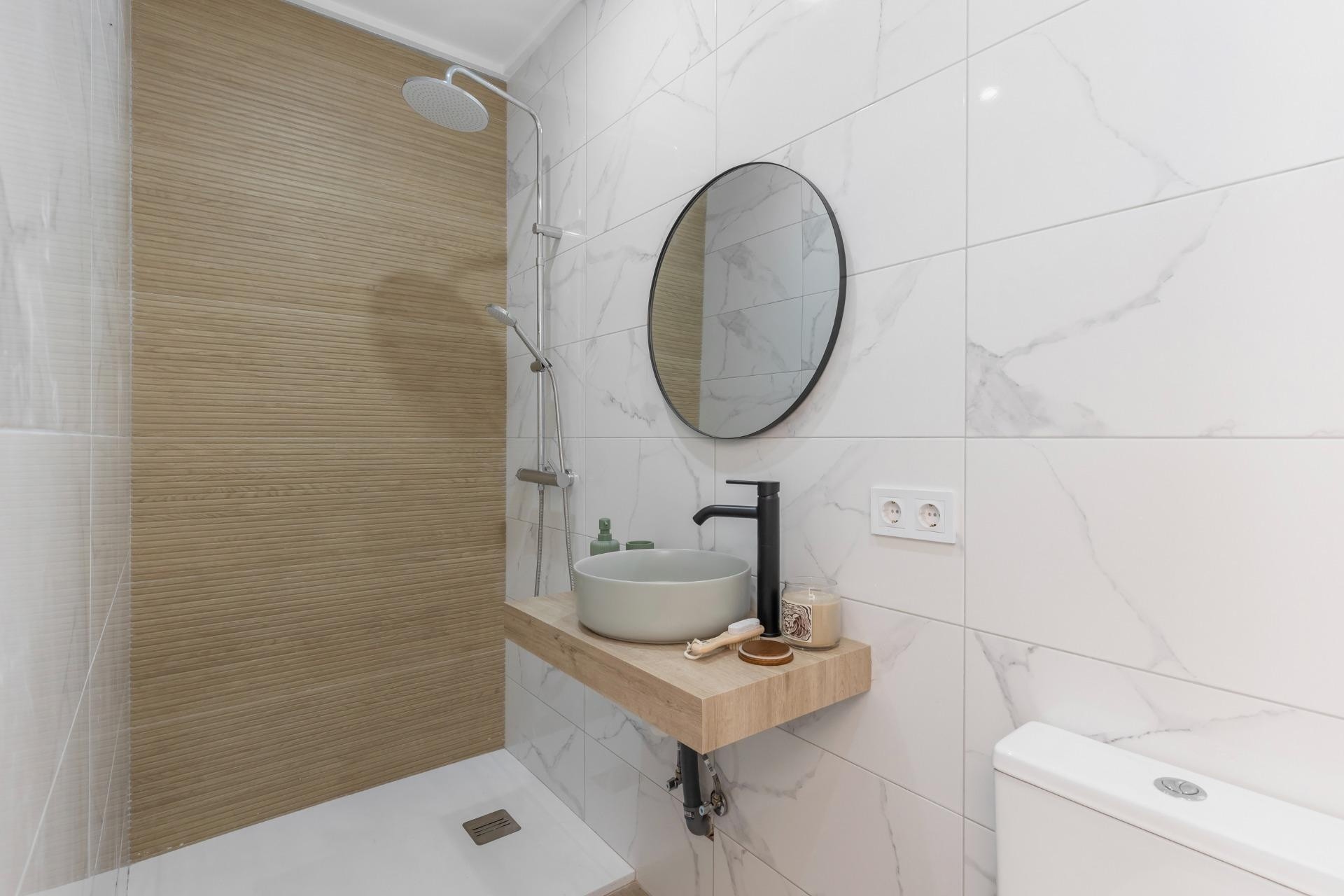 Sale - Apartment Flat -
Torrevieja - Centro - Muelle Pesquero