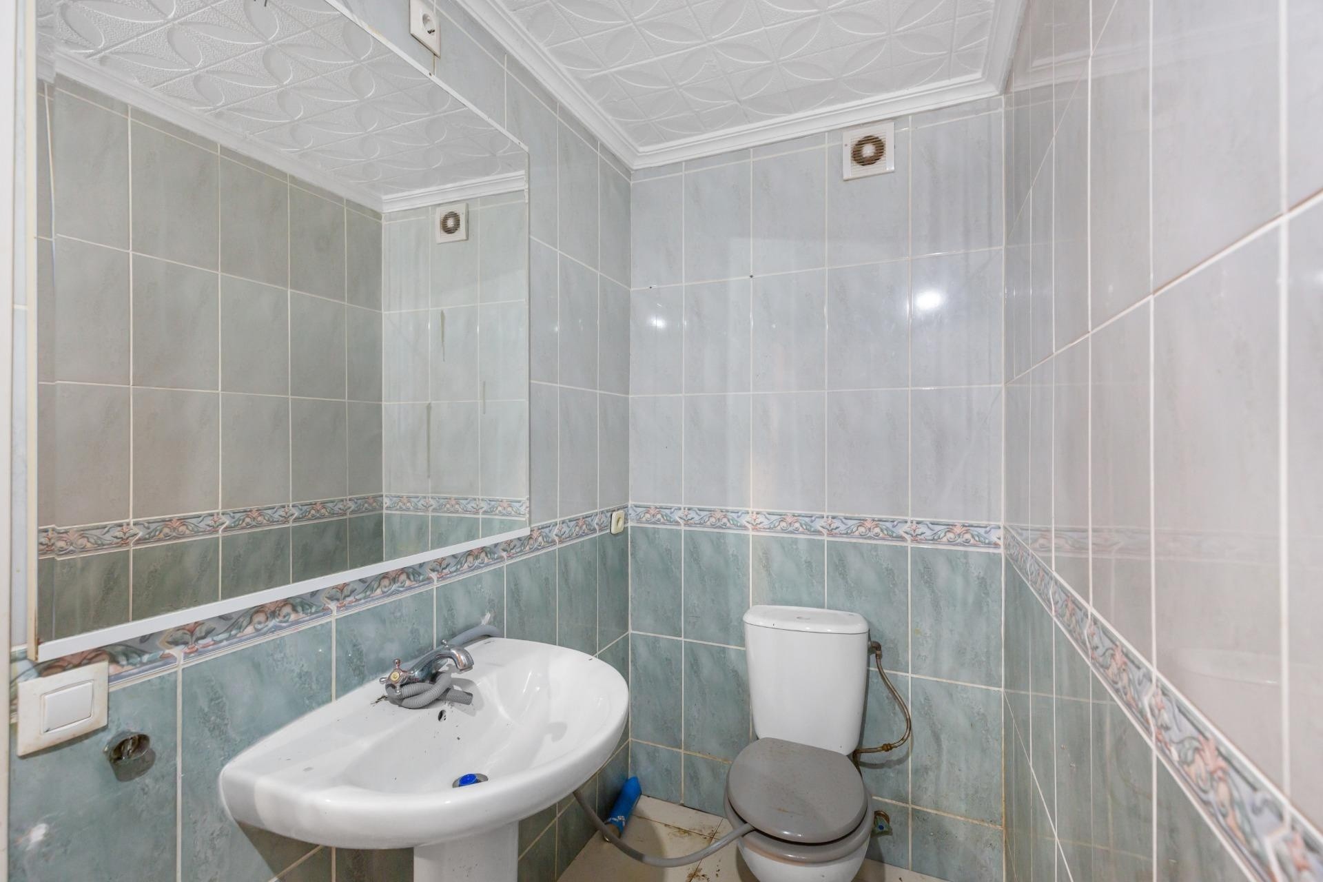 Sale - Apartment Flat -
Torrevieja - Centro - Muelle Pesquero