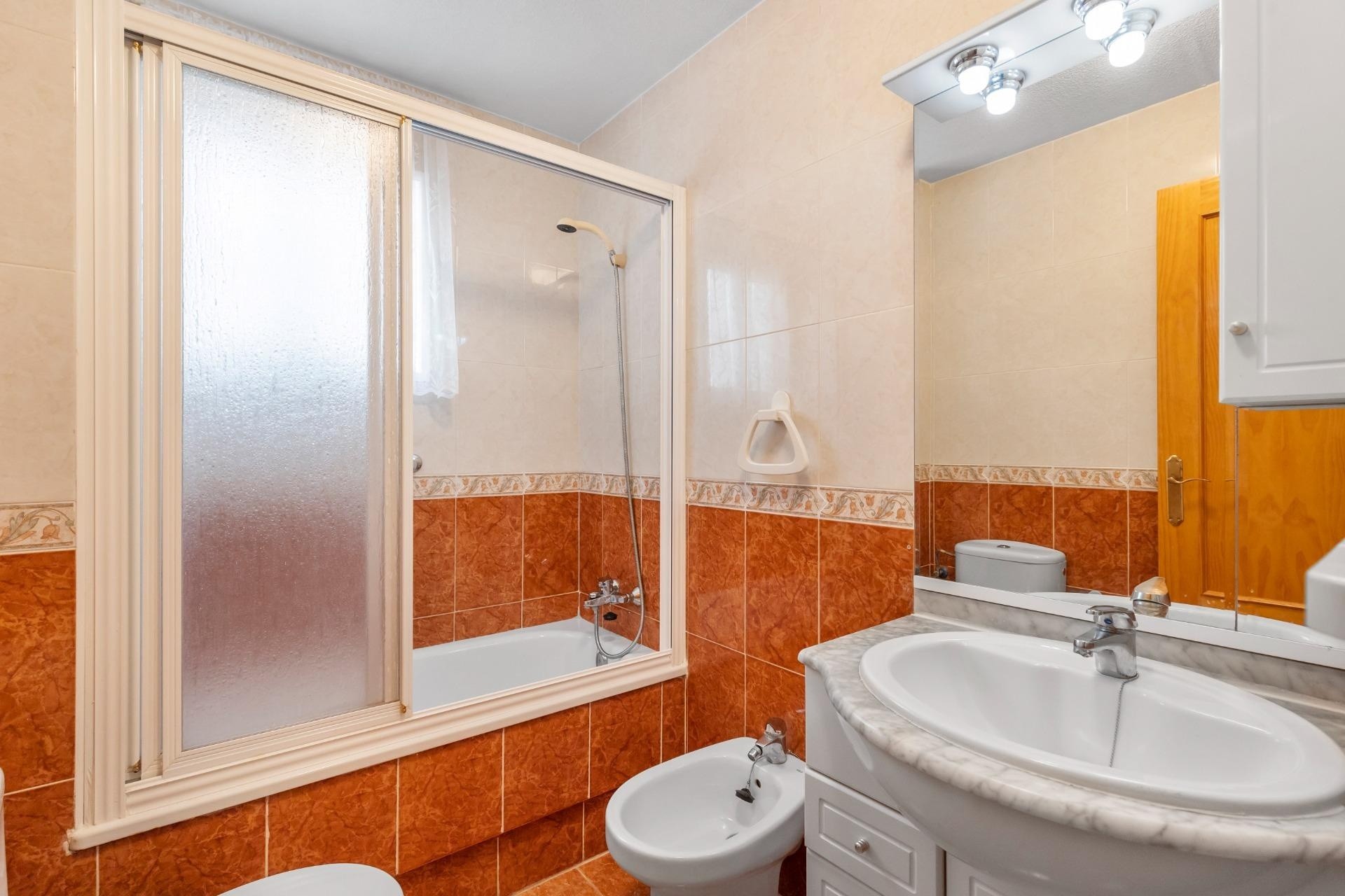 Sale - Apartment Flat -
Torrevieja - Centro - Muelle Pesquero
