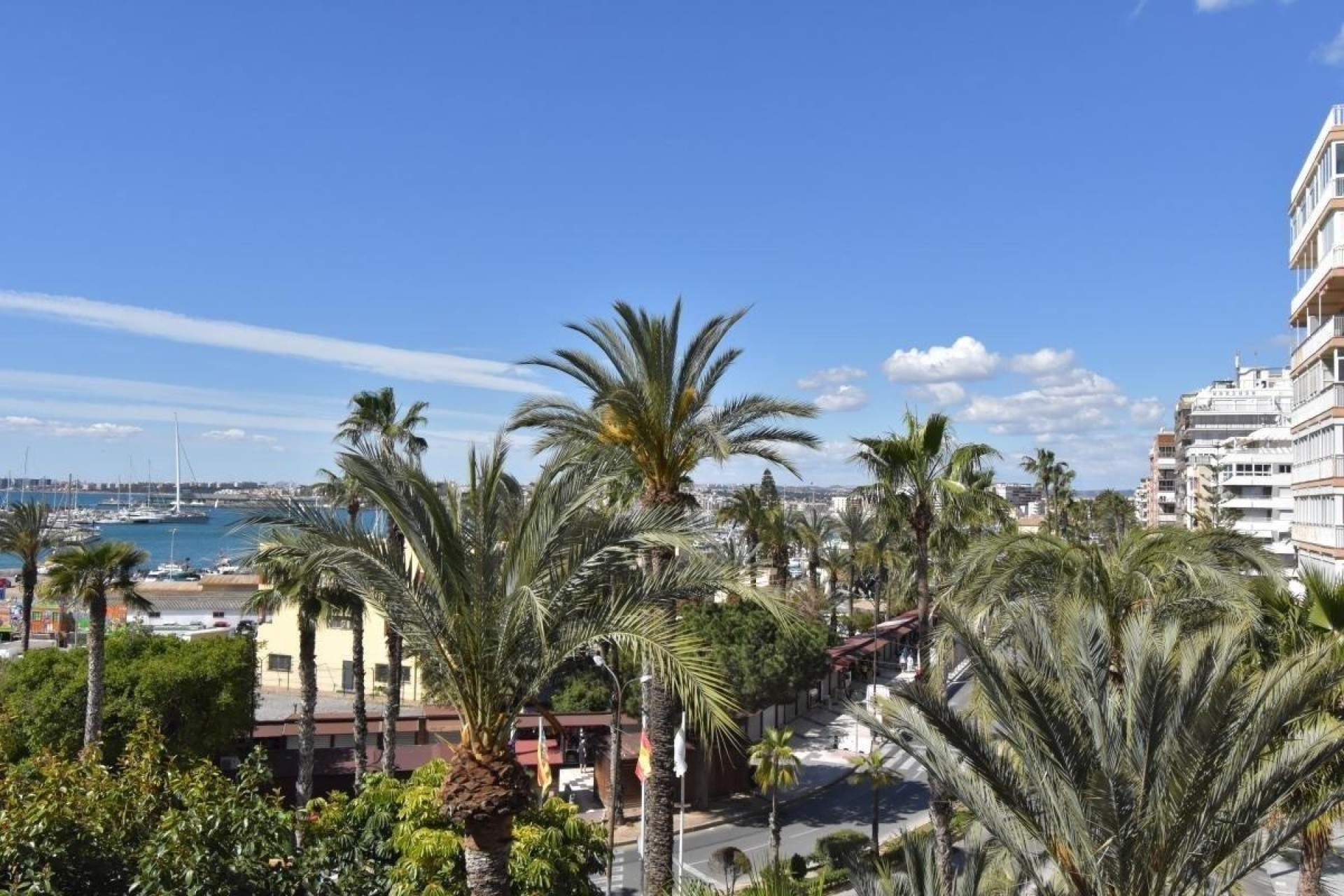 Sale - Apartment Flat -
Torrevieja - Centro - Muelle Pesquero