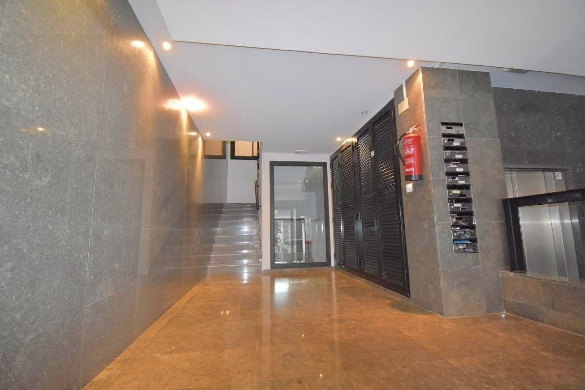 Sale - Apartment Flat -
Torrevieja - Centro - Muelle Pesquero