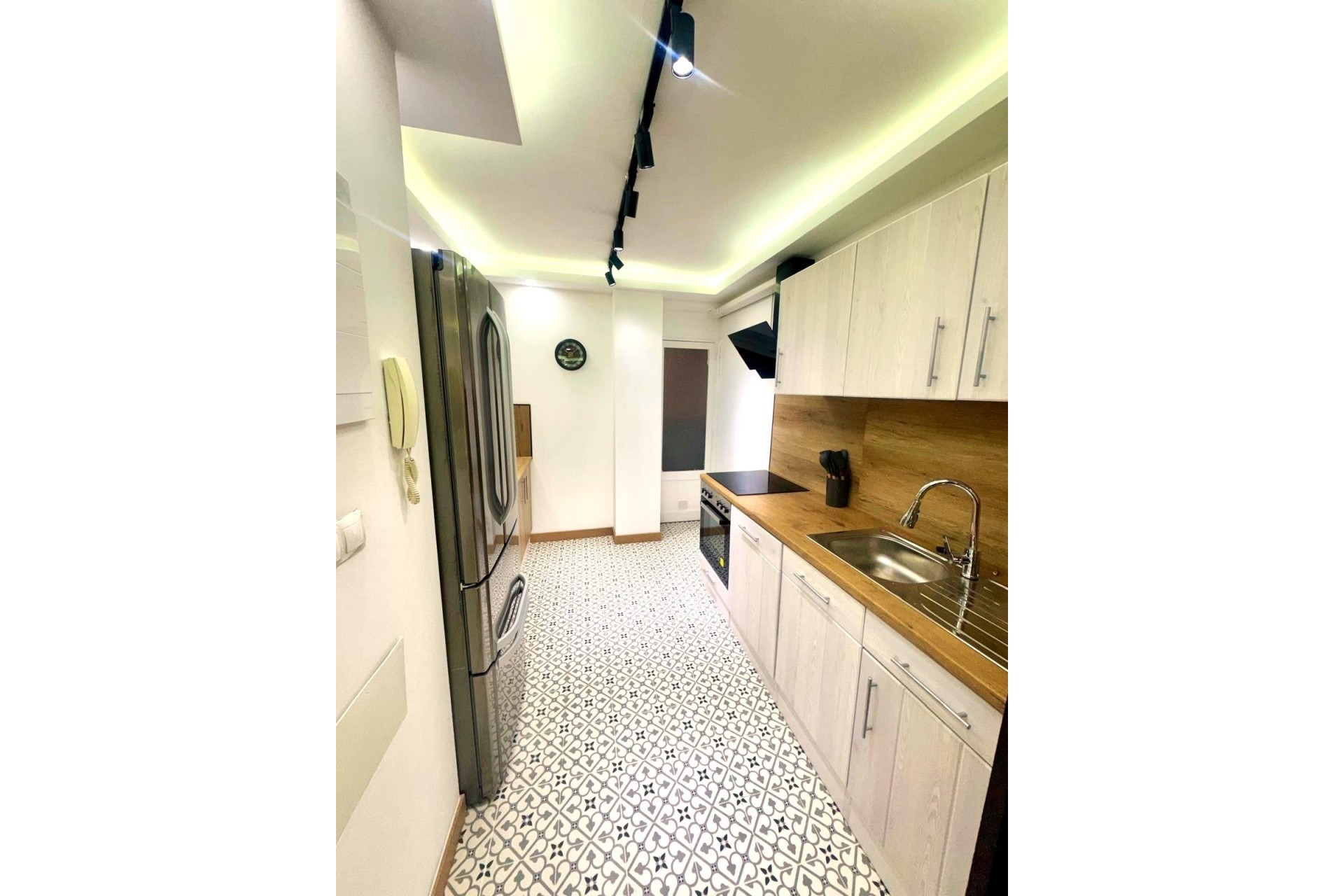 Sale - Apartment Flat -
Torrevieja - Centro - Muelle Pesquero