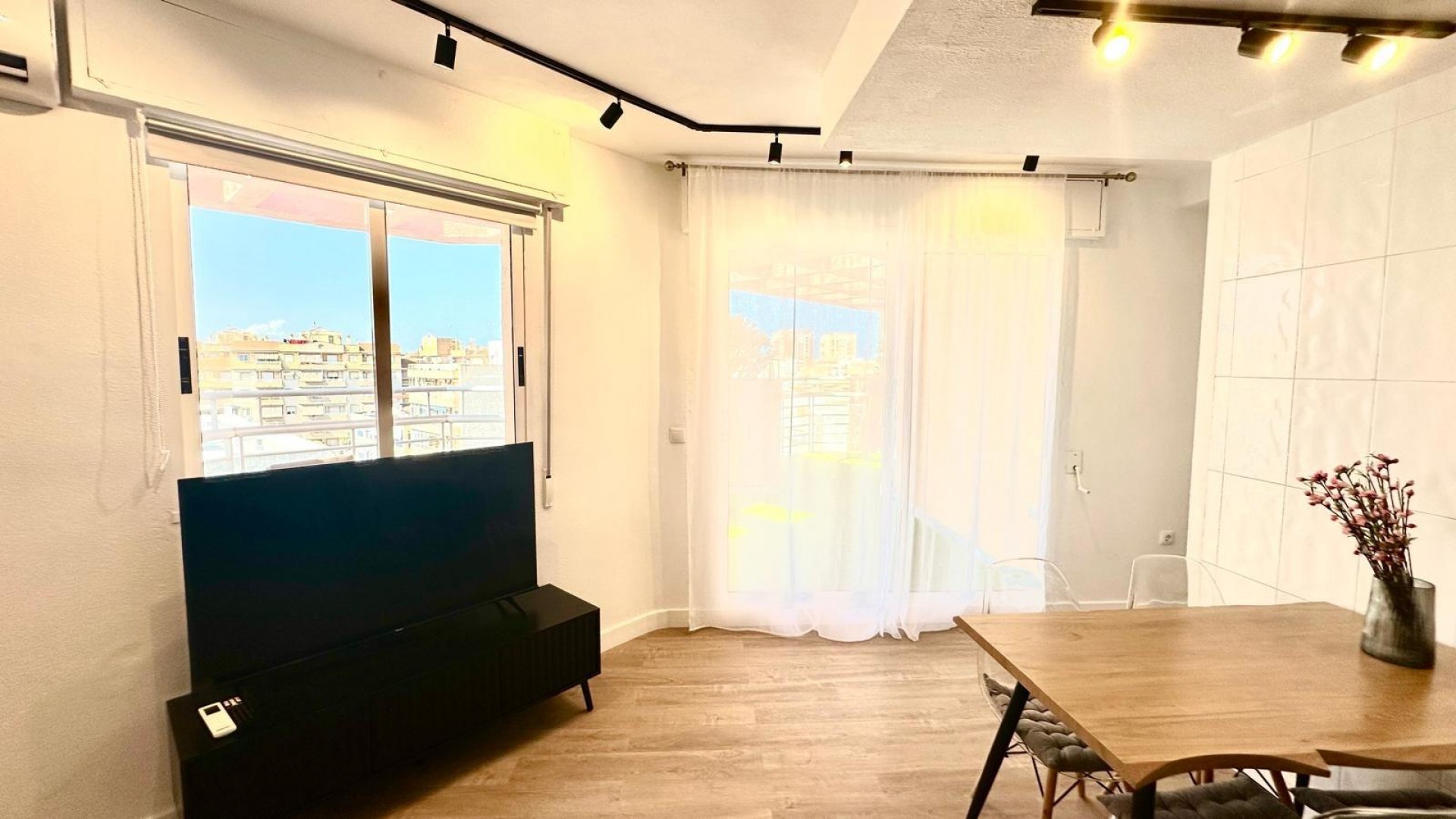 Sale - Apartment Flat -
Torrevieja - Centro