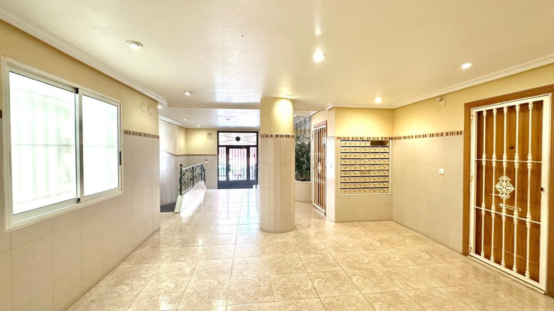 Sale - Apartment Flat -
Torrevieja - Centro